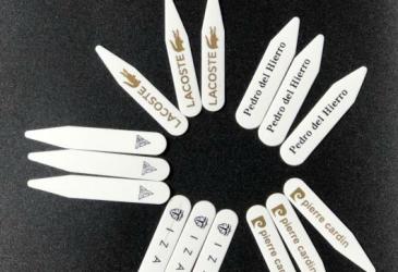 Sản Xuất Xương Cổ Nhựa &ndash; Giải Ph&aacute;p Phụ Liệu Giữ Form Cổ &Aacute;o Chuẩn Đẹp